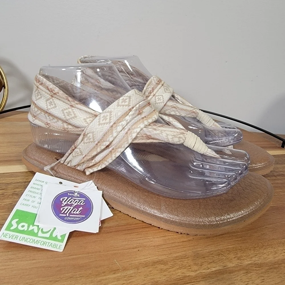 NEW Sanuk Yoga Sling 2 Tan Cream Comfy Sandals Fabric Yoga Mat Size 6
